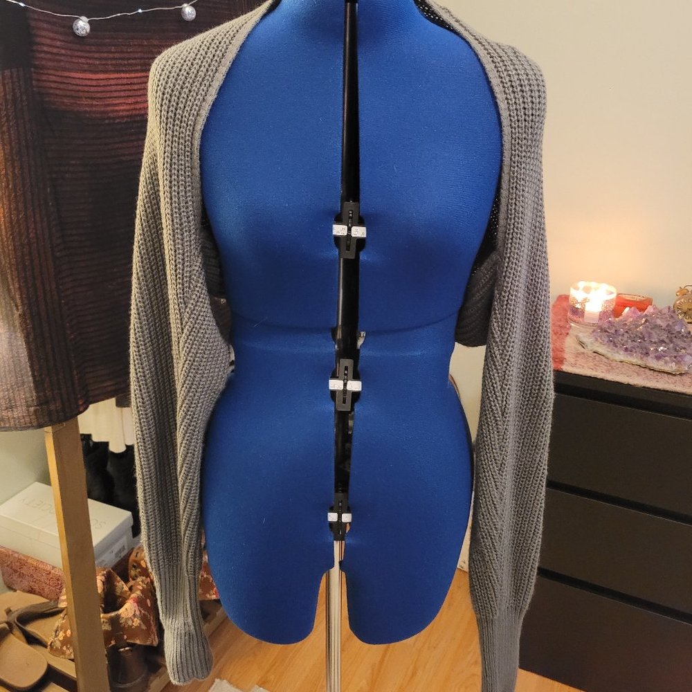 Cropped Shrug